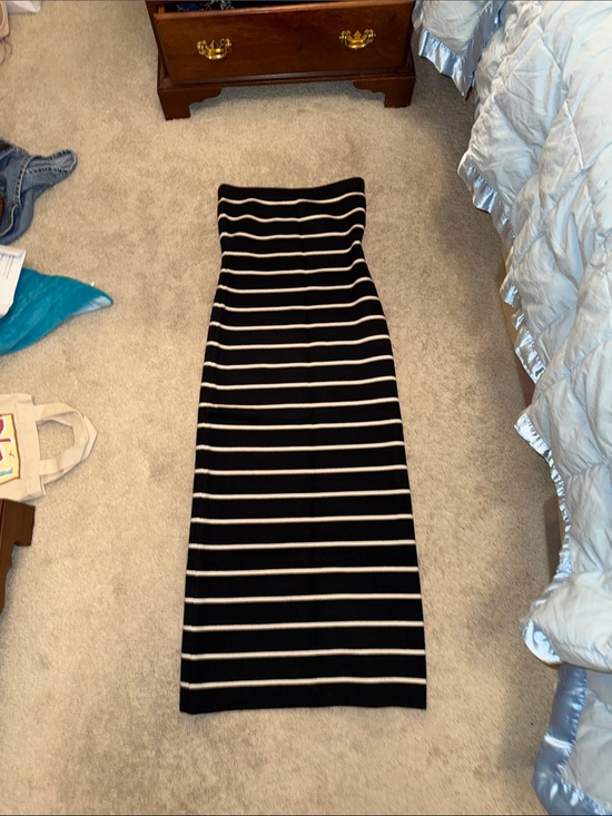 Abercrombie & Fitch Dresses & Skirts - Abercrombie and Fitch Black and White Striped Tube Midi Dress